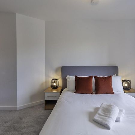 Lovely 2 Bedroom Apartment In Central Ashford Ashford  Bagian luar foto