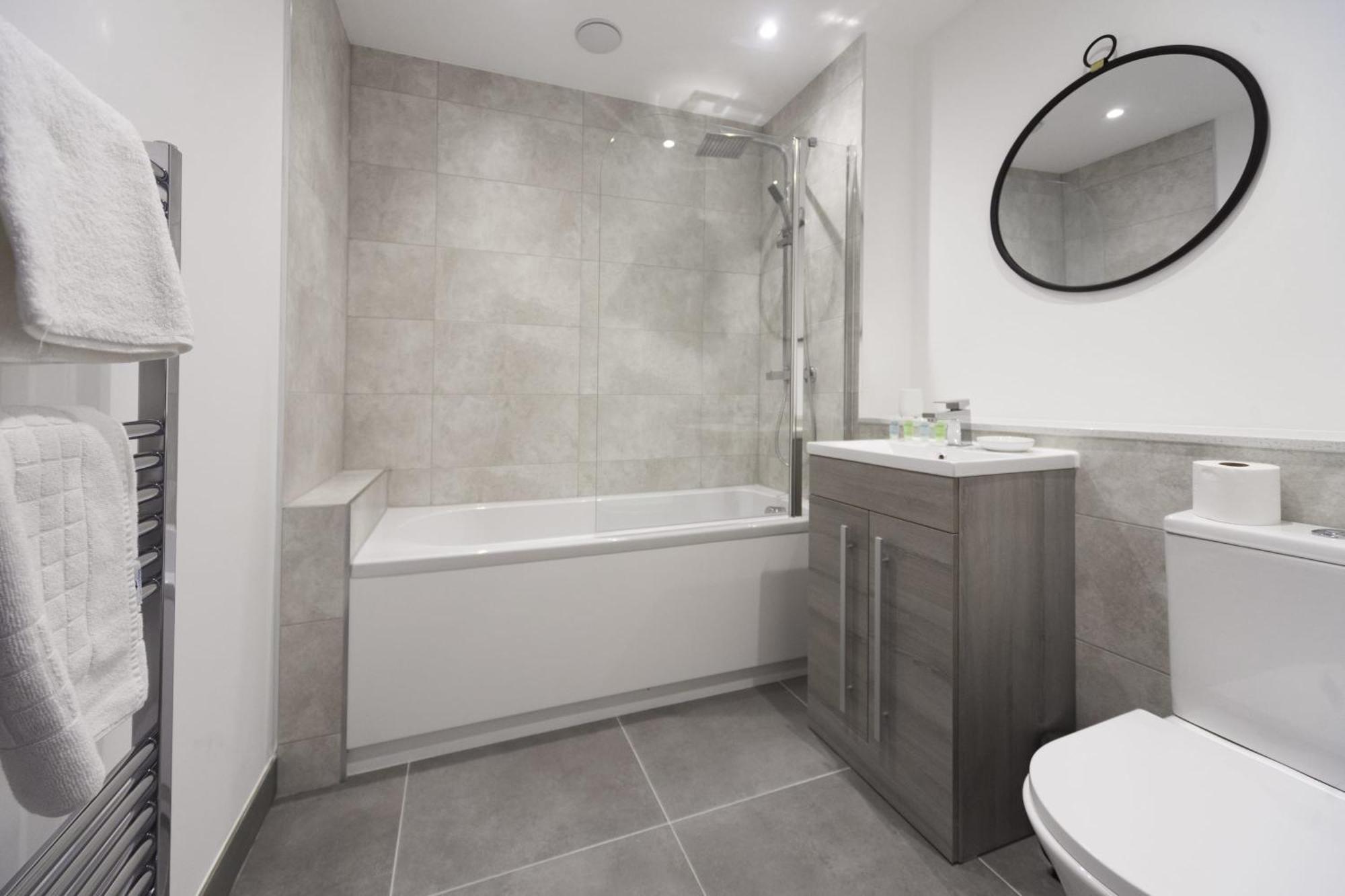 Lovely 2 Bedroom Apartment In Central Ashford Ashford  Bagian luar foto