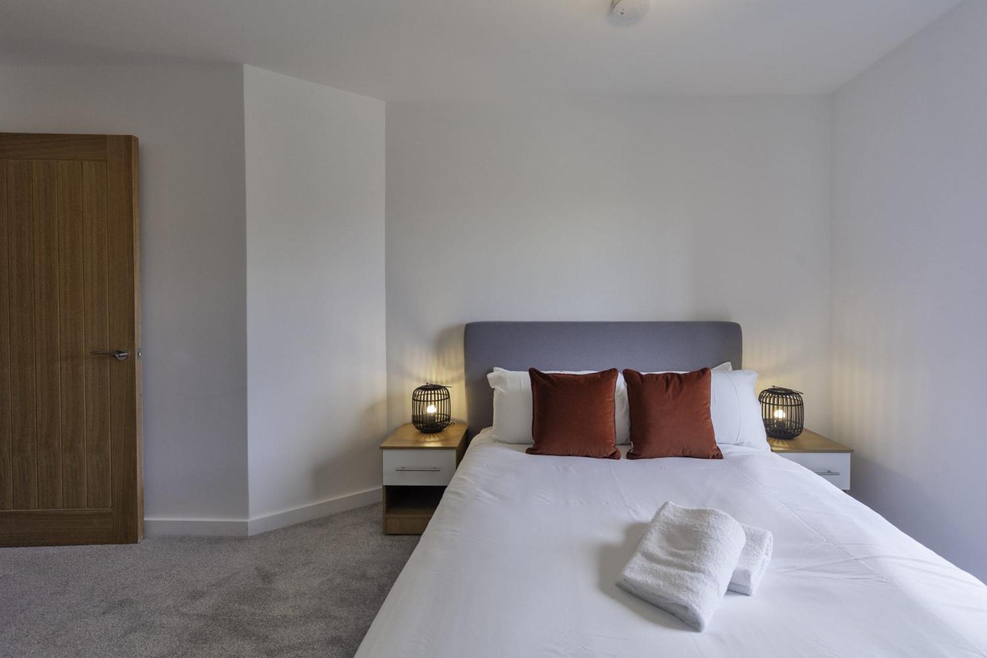 Lovely 2 Bedroom Apartment In Central Ashford Ashford  Bagian luar foto